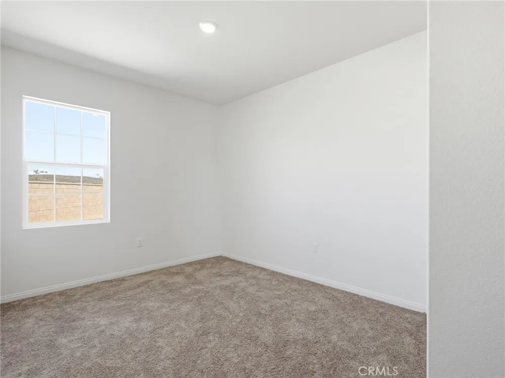 840 Sicily Lake Elsinore, CA 92530