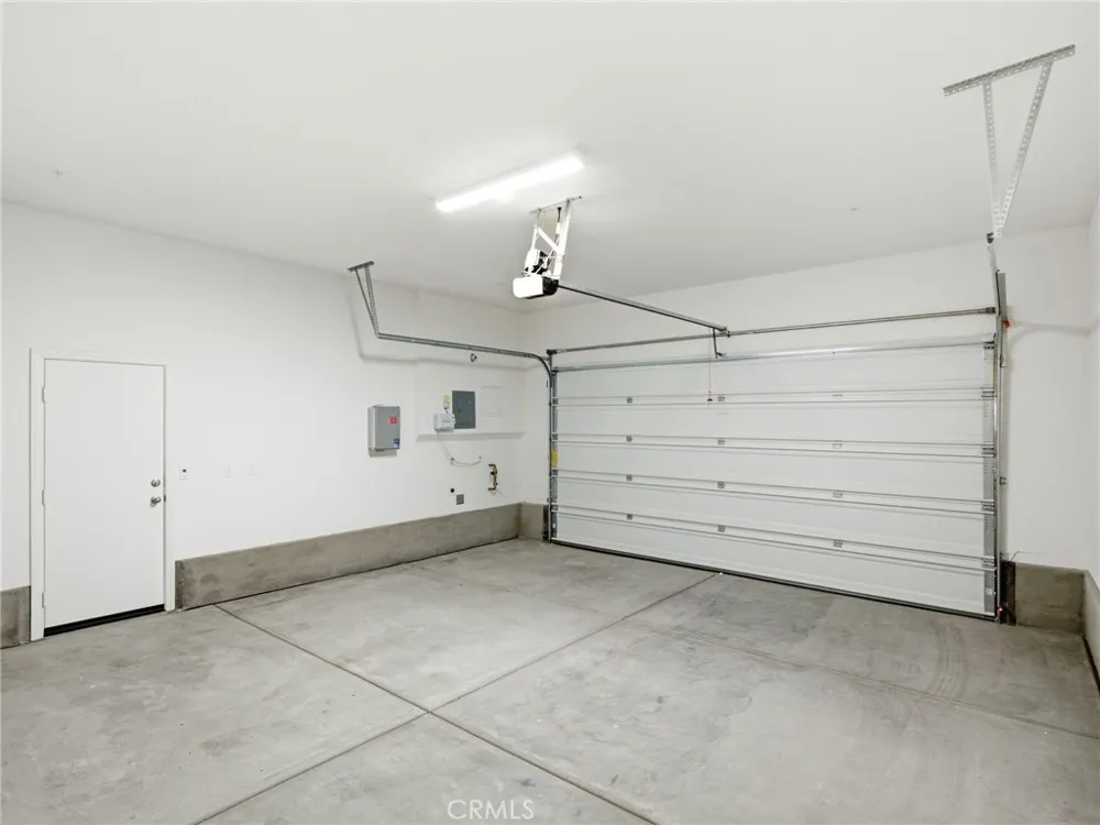 840 Sicily Lake Elsinore, CA 92530