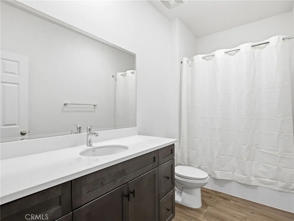 840 Sicily Lake Elsinore, CA 92530