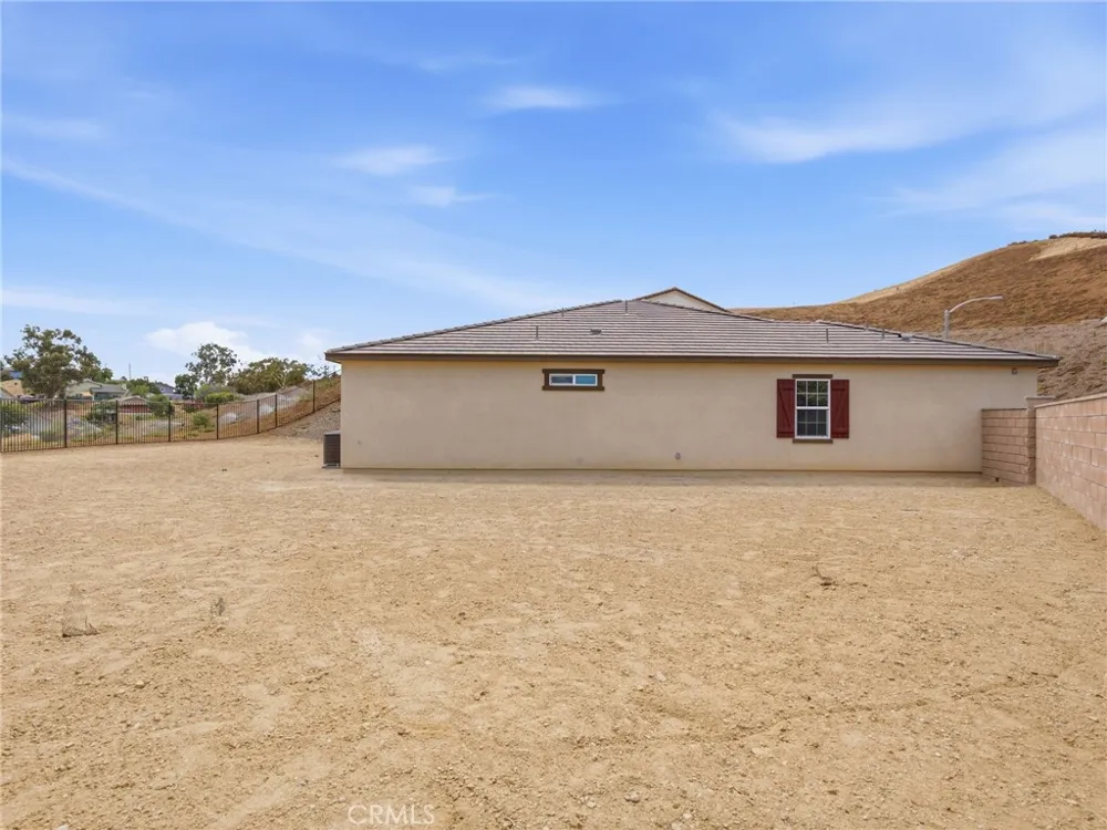 840 Sicily Lake Elsinore, CA 92530