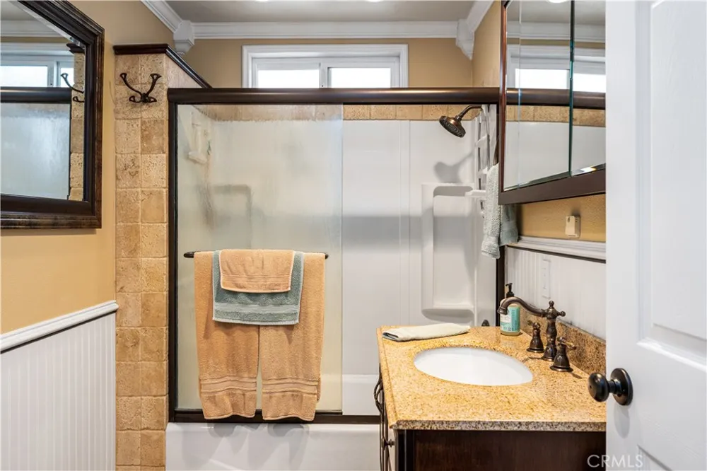 1822 Pomona Costa Mesa, CA 92627
