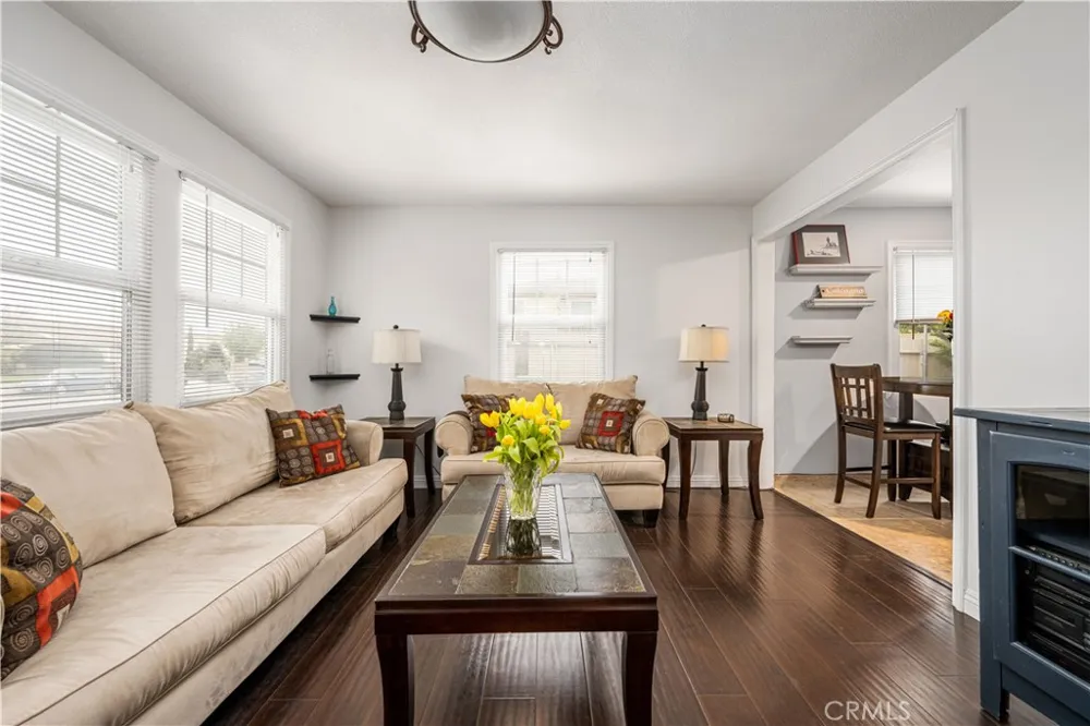 1822 Pomona Costa Mesa, CA 92627