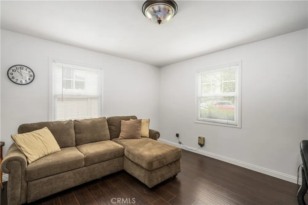 1822 Pomona Costa Mesa, CA 92627