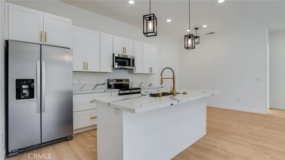1822 Pomona Costa Mesa, CA 92627