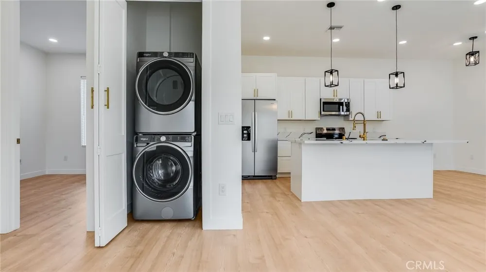 1822 Pomona Costa Mesa, CA 92627
