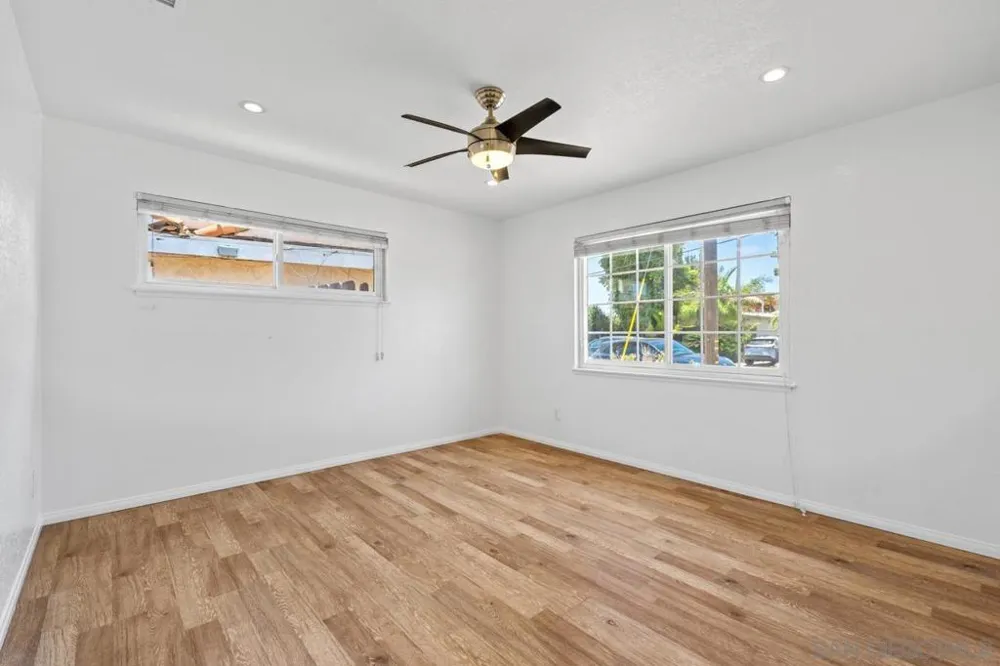 4581 Chinook San Diego, CA 92117