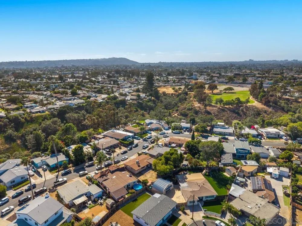 4581 Chinook San Diego, CA 92117