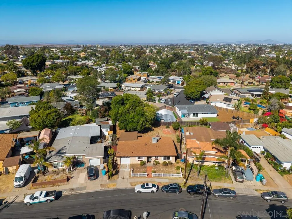 4581 Chinook San Diego, CA 92117