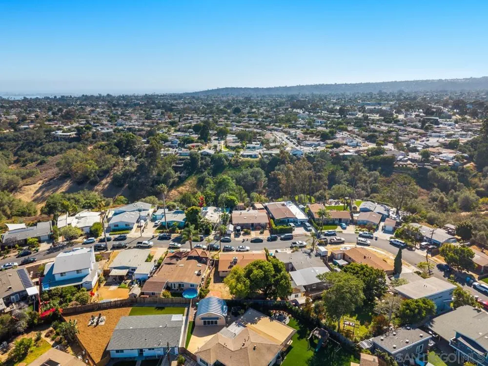 4581 Chinook San Diego, CA 92117