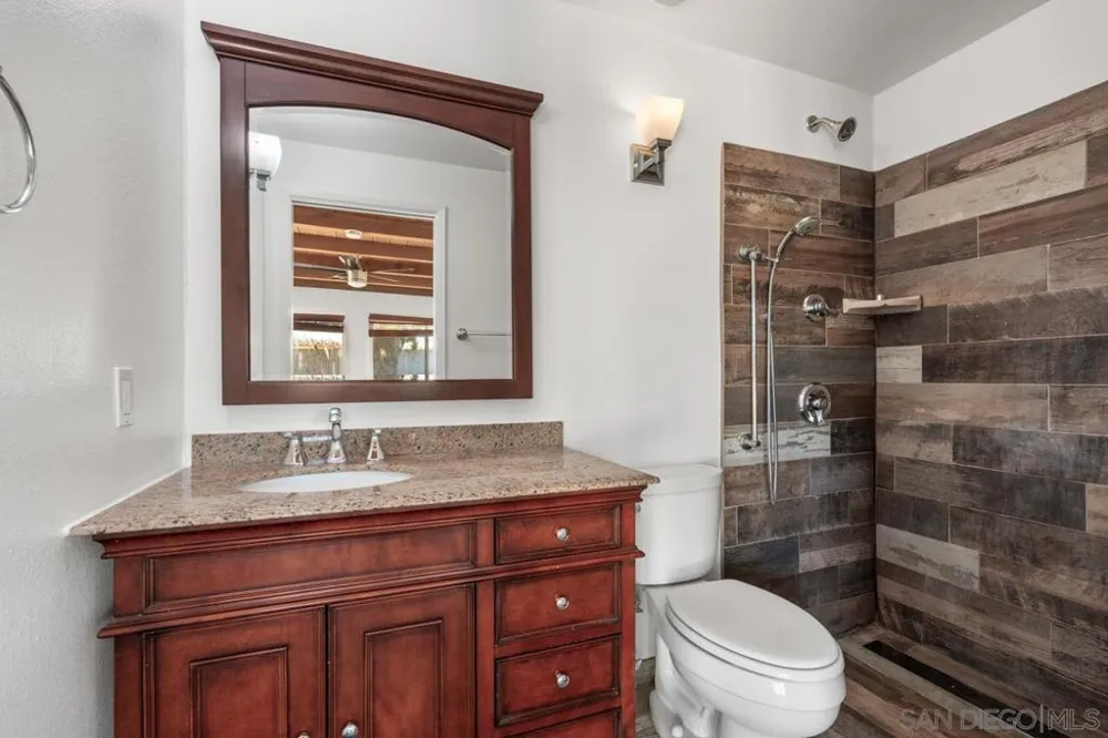 4581 Chinook San Diego, CA 92117