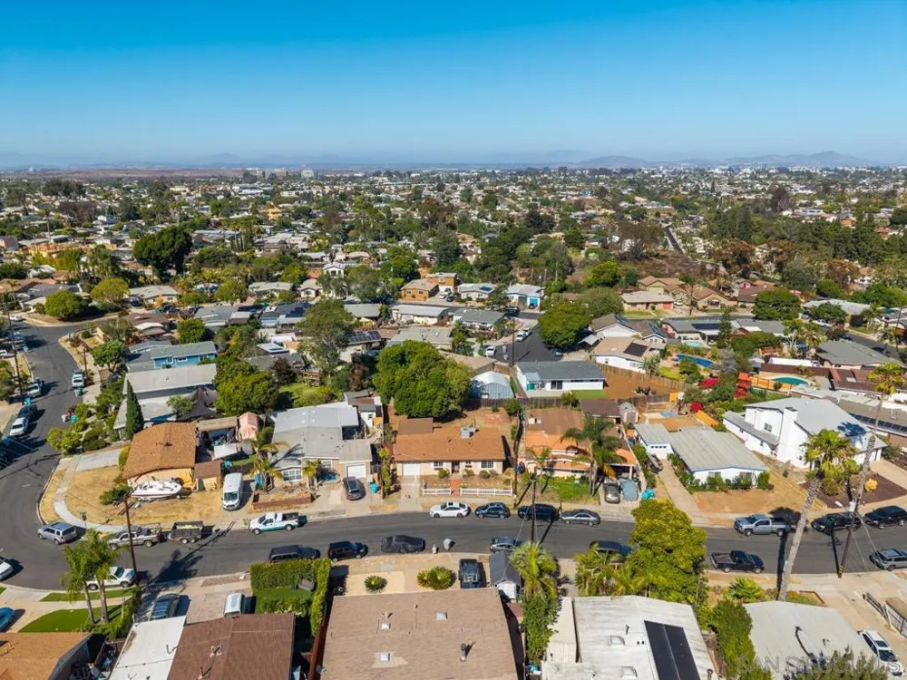 4581 Chinook San Diego, CA 92117