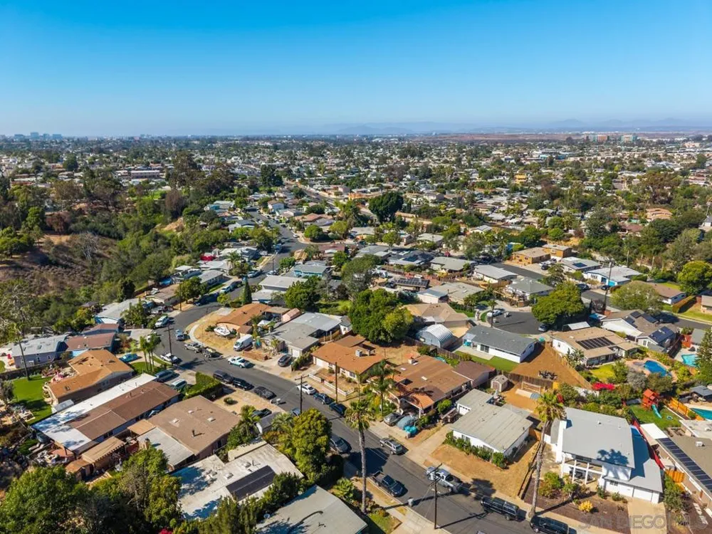 4581 Chinook San Diego, CA 92117