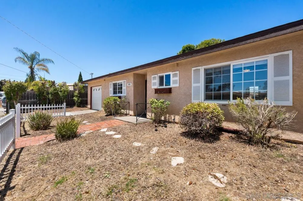 4581 Chinook San Diego, CA 92117