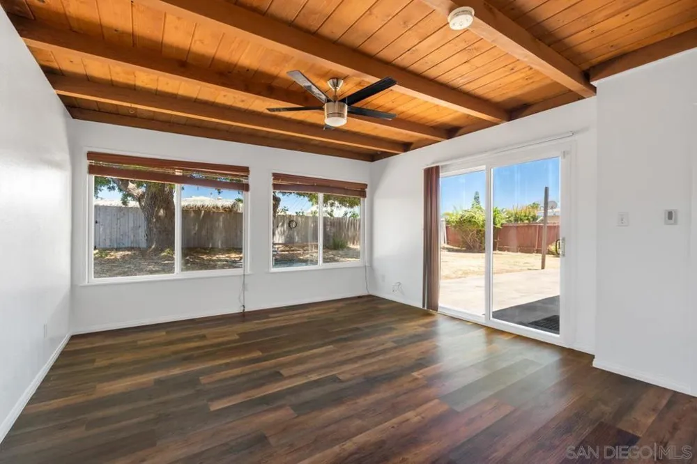 4581 Chinook San Diego, CA 92117