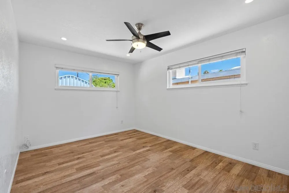 4581 Chinook San Diego, CA 92117