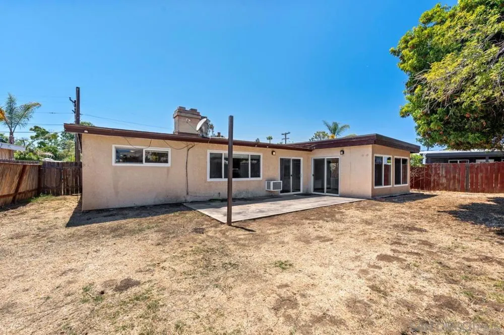 4581 Chinook San Diego, CA 92117