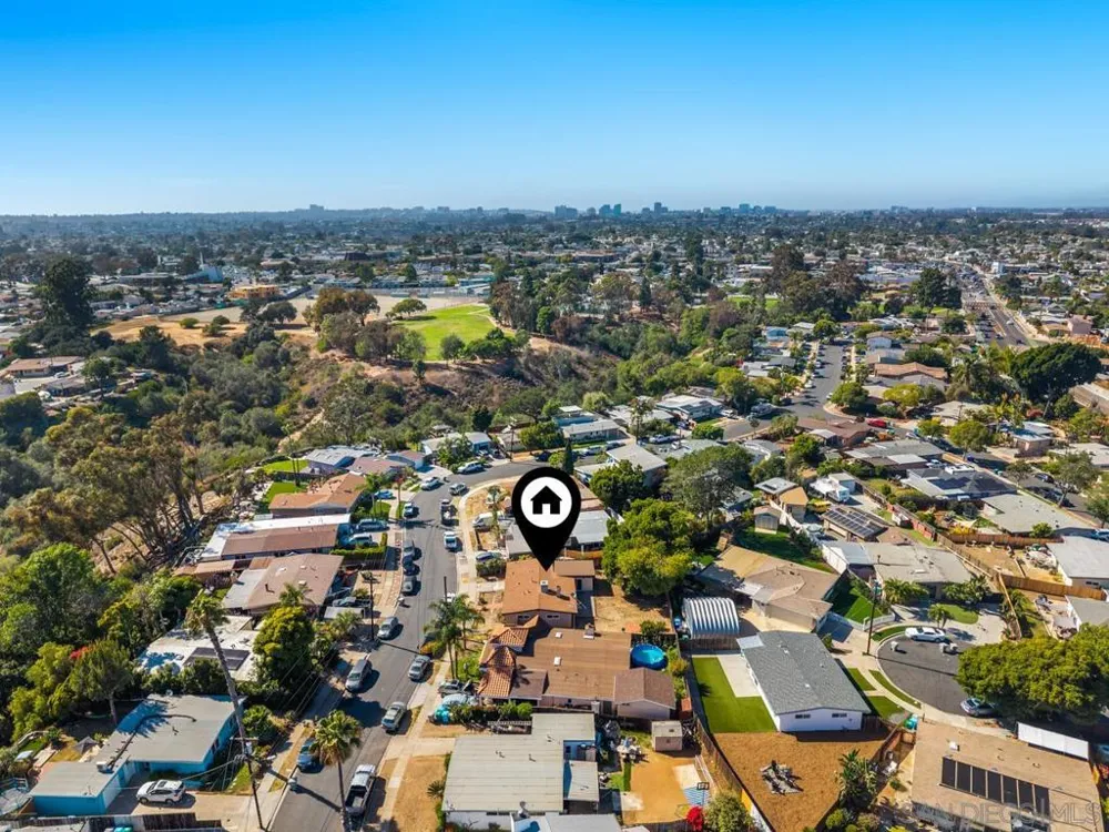 4581 Chinook San Diego, CA 92117