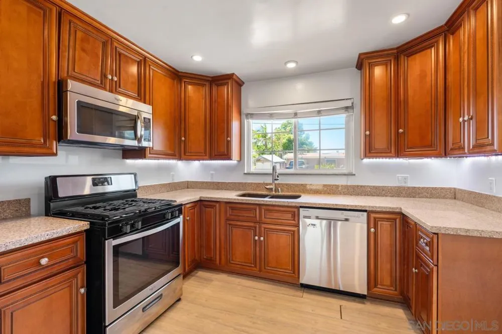 4581 Chinook San Diego, CA 92117