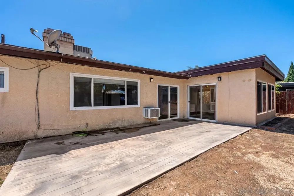 4581 Chinook San Diego, CA 92117