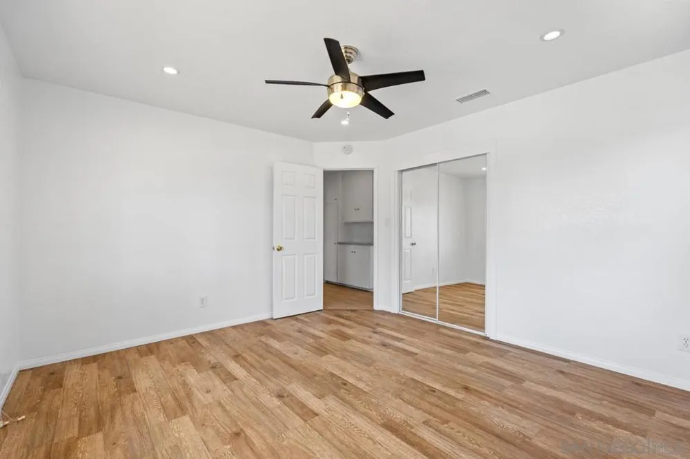 4581 Chinook San Diego, CA 92117
