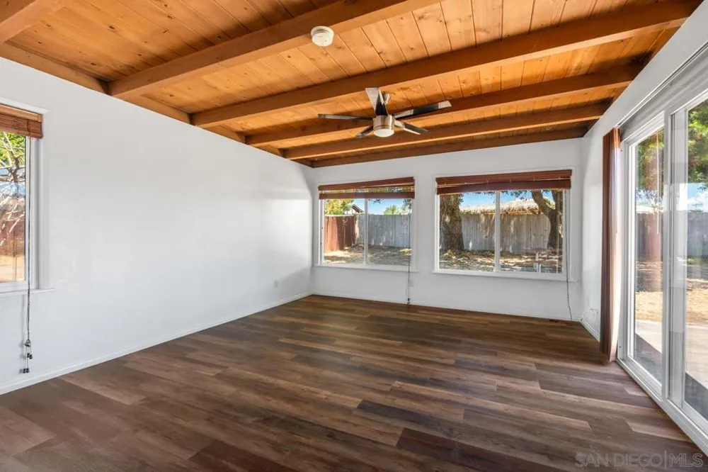 4581 Chinook San Diego, CA 92117