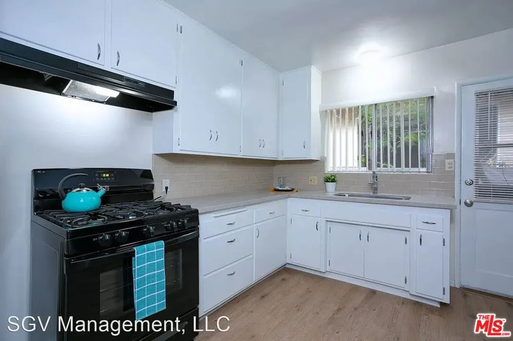 425 Linwood Avenue #M Monrovia, CA 91016
