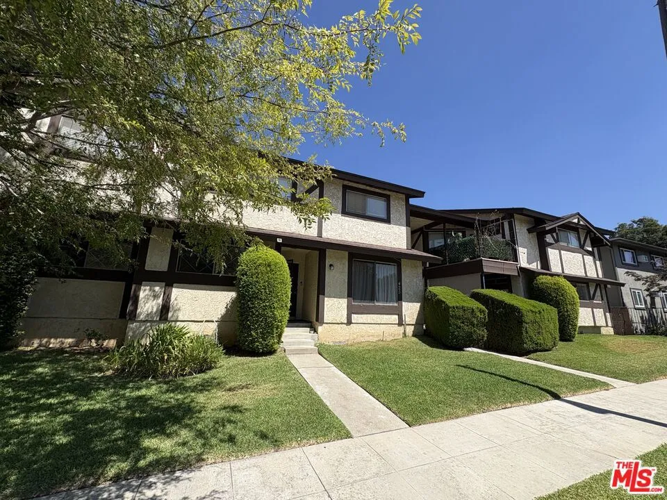 425 Linwood Avenue #M Monrovia, CA 91016