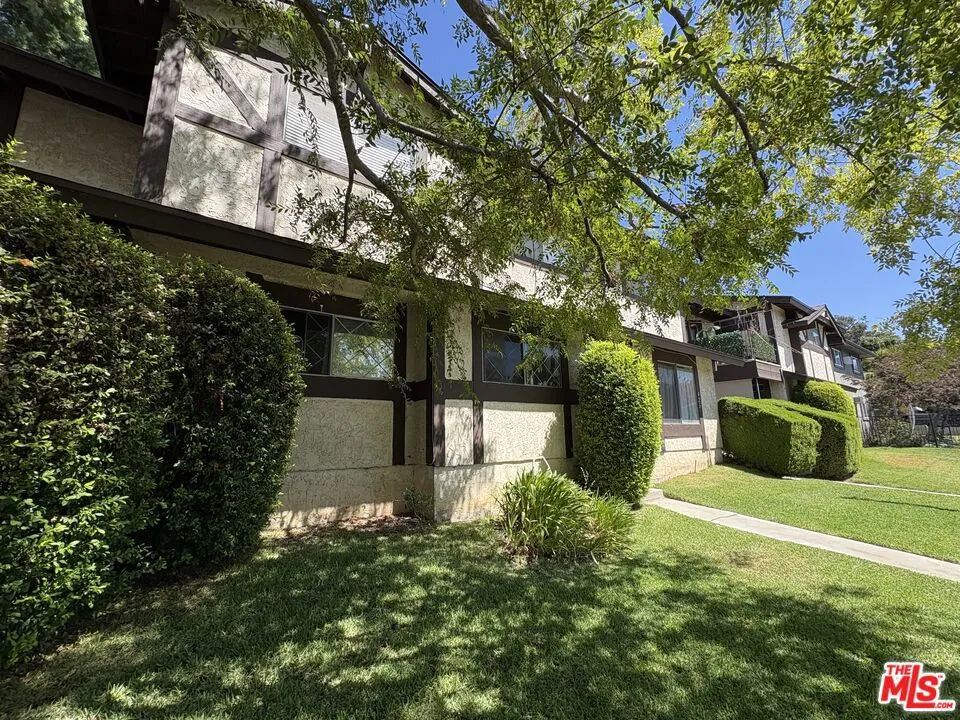 425 Linwood Avenue #M Monrovia, CA 91016