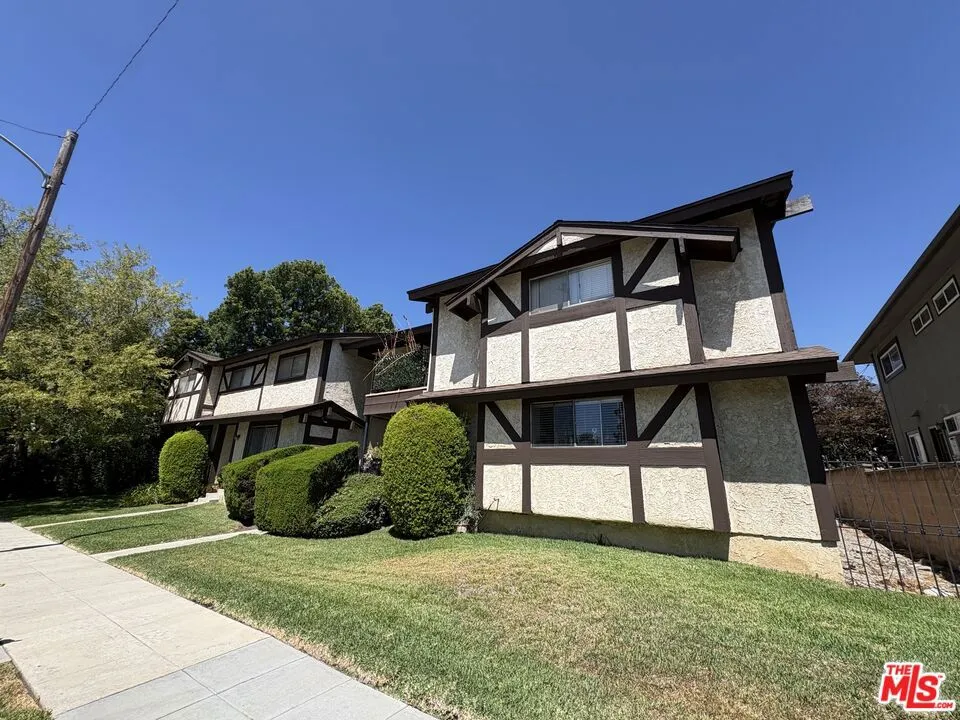 425 Linwood Avenue #M Monrovia, CA 91016