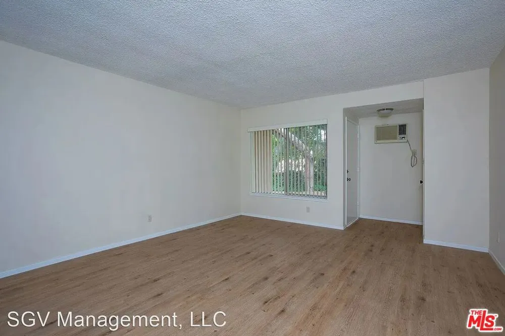 425 Linwood Avenue #M Monrovia, CA 91016