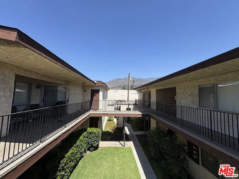 425 Linwood Avenue #M Monrovia, CA 91016