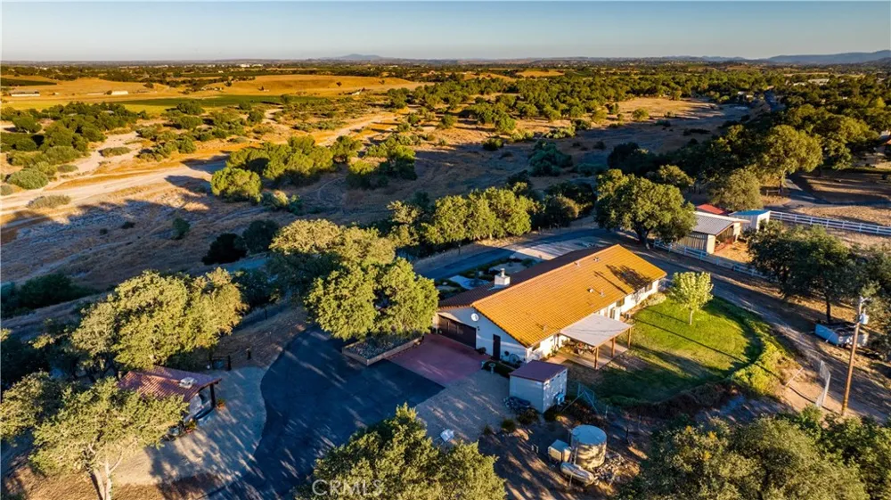 7485 Monterey Paso Robles, CA 93446