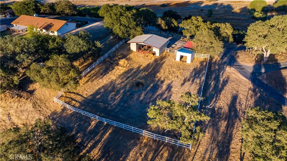 7485 Monterey Paso Robles, CA 93446