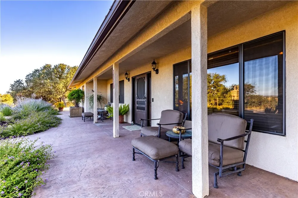 7485 Monterey Paso Robles, CA 93446