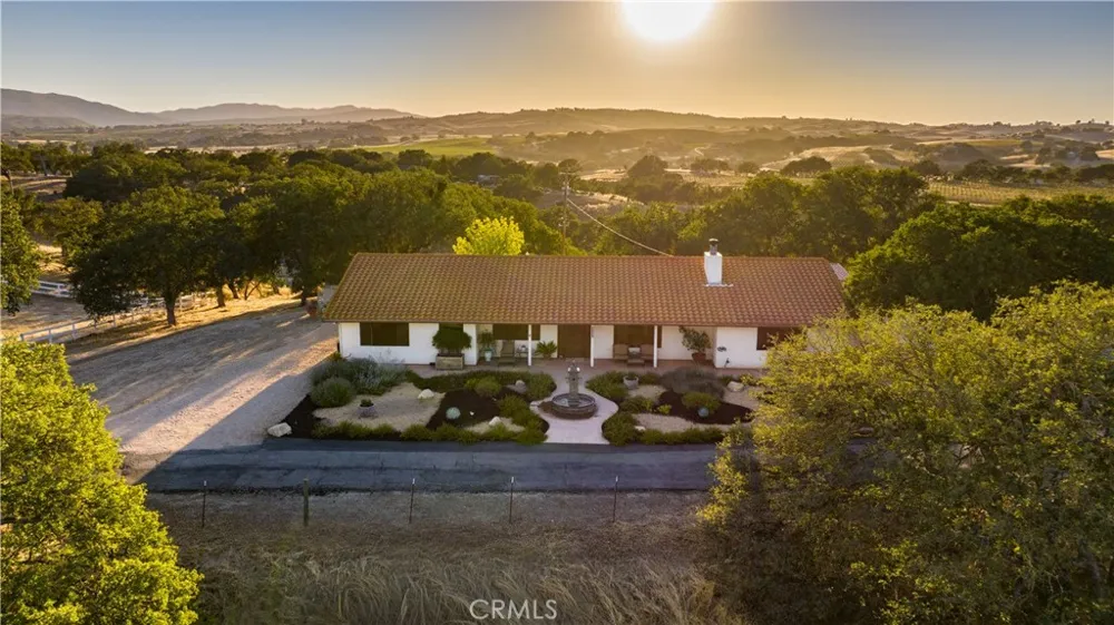7485 Monterey Paso Robles, CA 93446