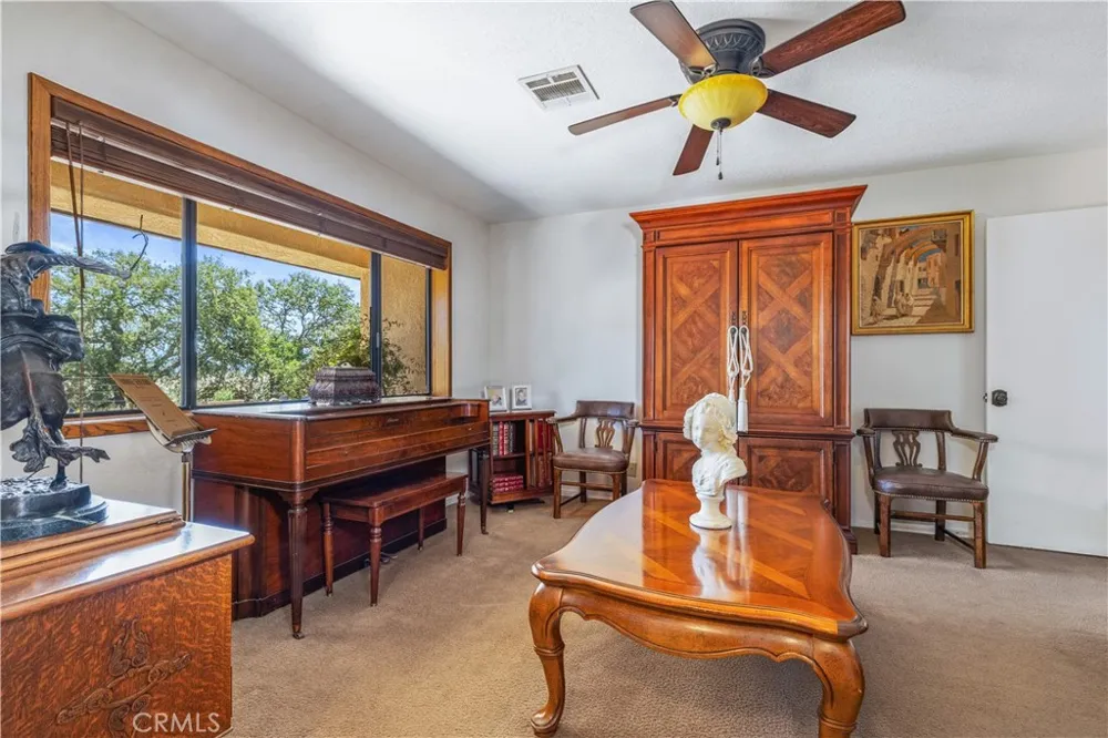 7485 Monterey Paso Robles, CA 93446