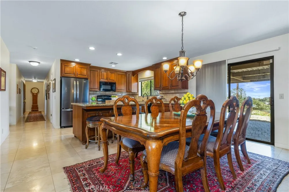 7485 Monterey Paso Robles, CA 93446