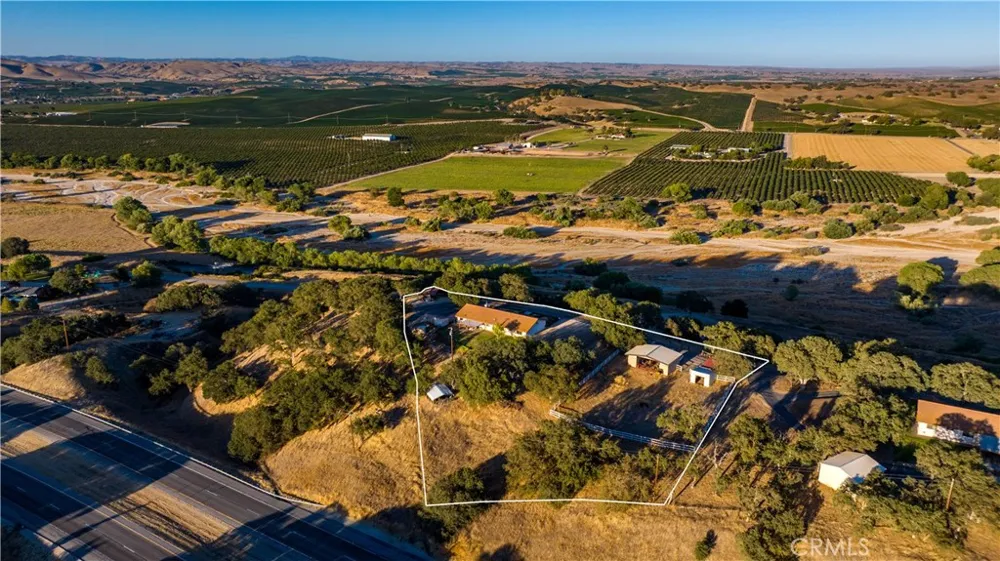 7485 Monterey Paso Robles, CA 93446