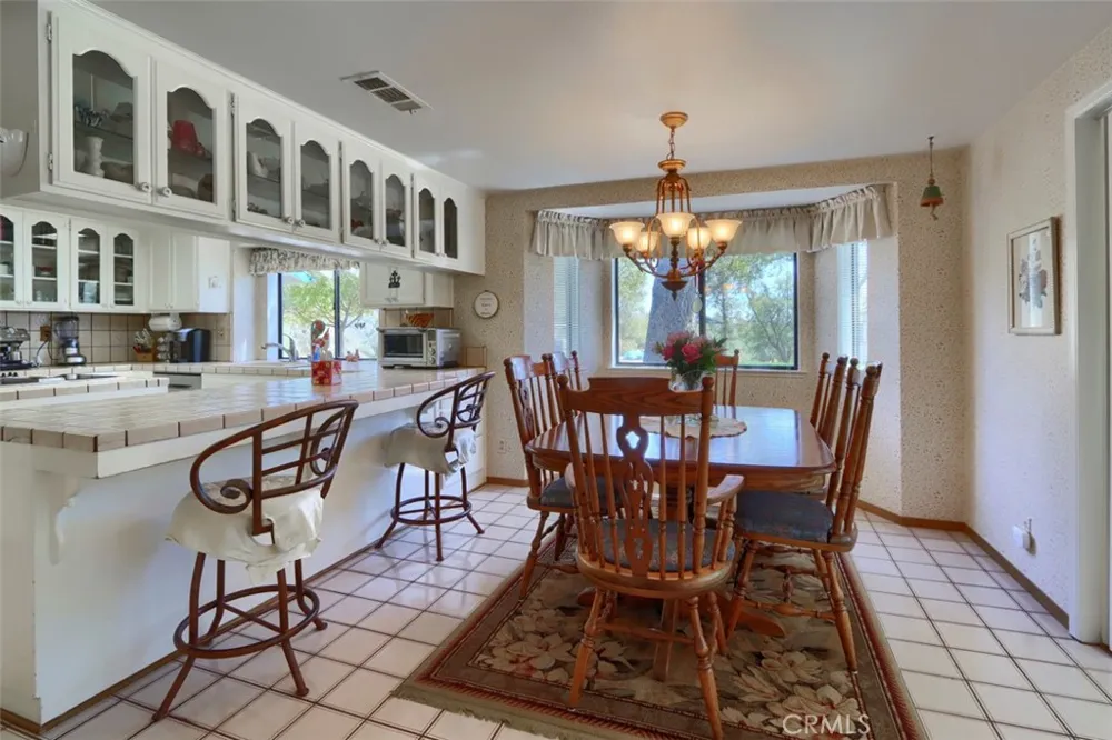 42593 John Muir Coarsegold, CA 93614