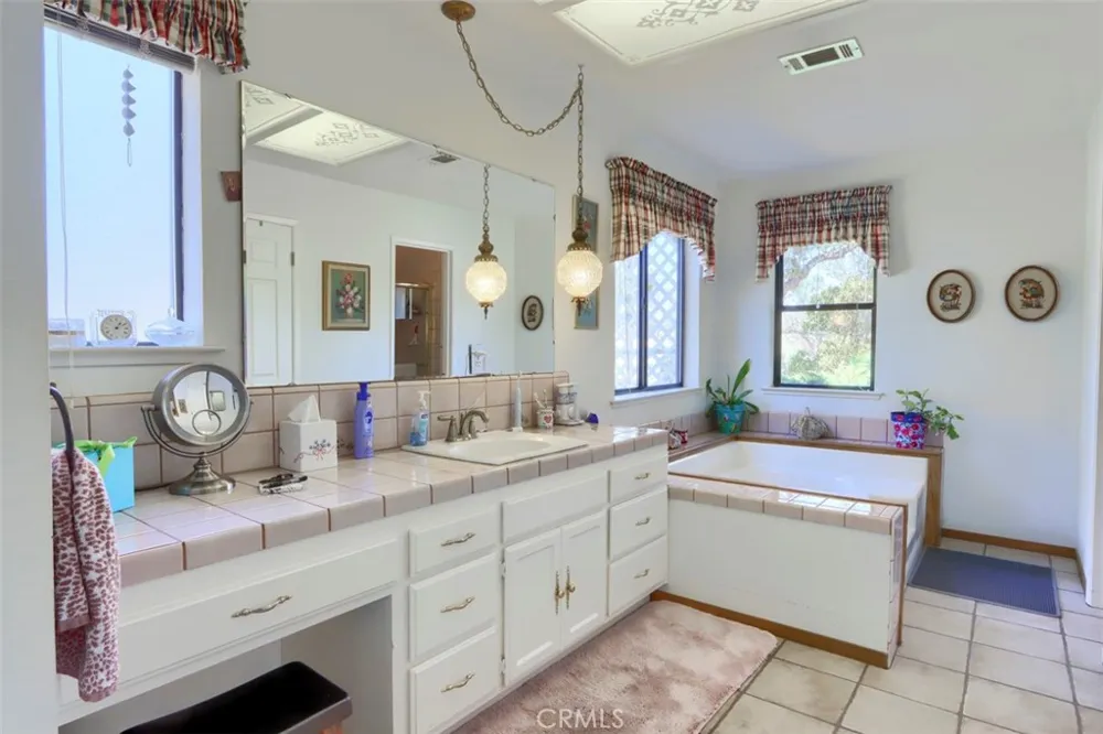 42593 John Muir Coarsegold, CA 93614