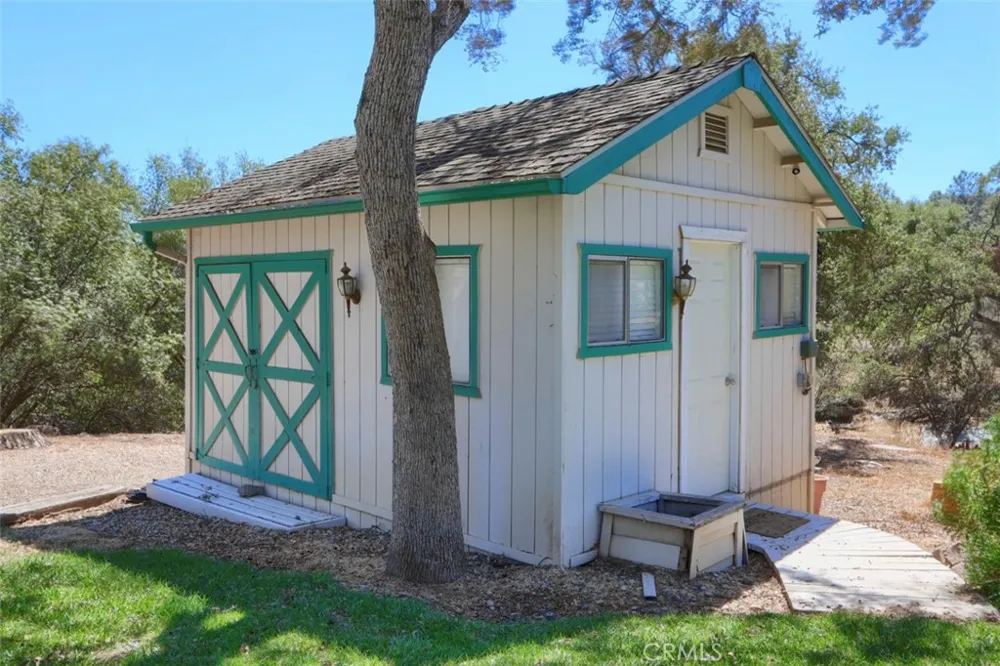 42593 John Muir Coarsegold, CA 93614