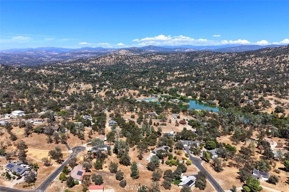 42593 John Muir Coarsegold, CA 93614
