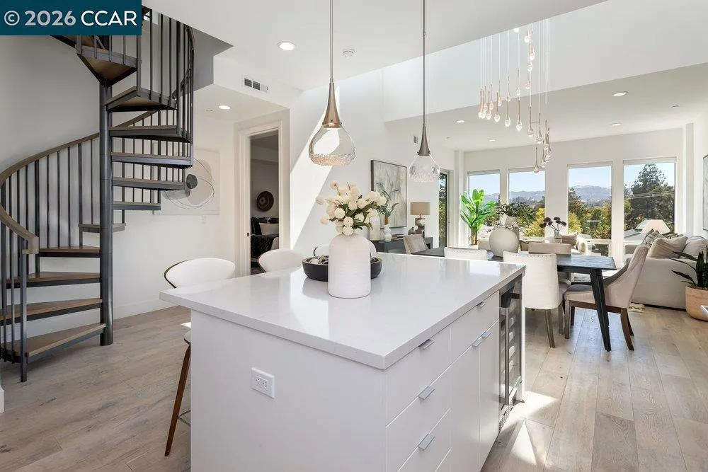1954 Trinity Ave #302 Walnut Creek, CA 94596
