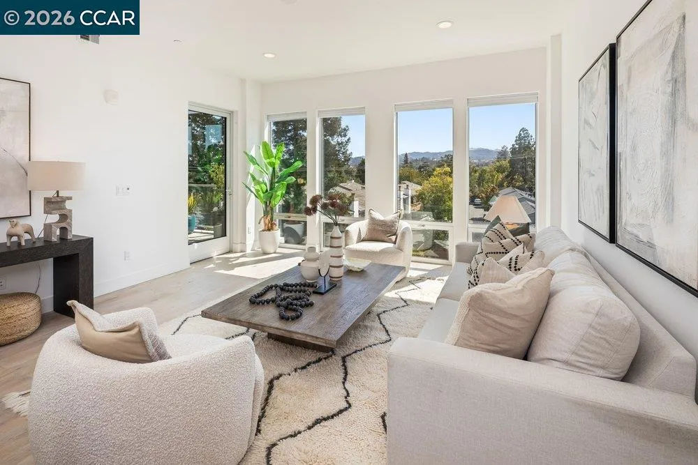1954 Trinity Ave #302 Walnut Creek, CA 94596