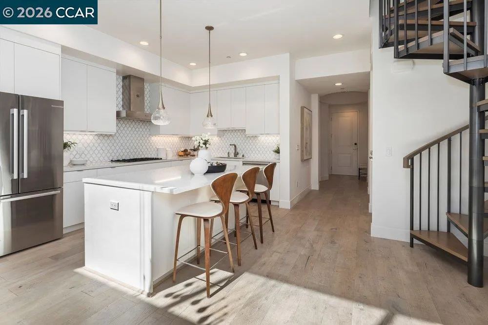 1954 Trinity Ave #302 Walnut Creek, CA 94596