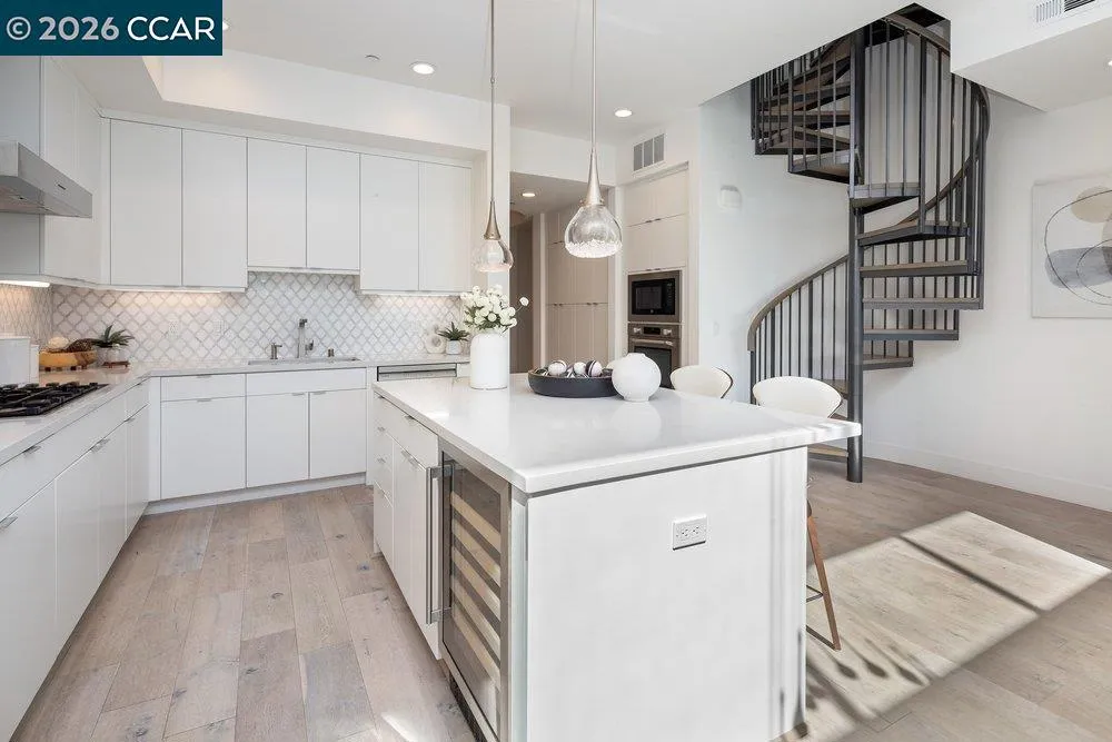 1954 Trinity Ave #302 Walnut Creek, CA 94596
