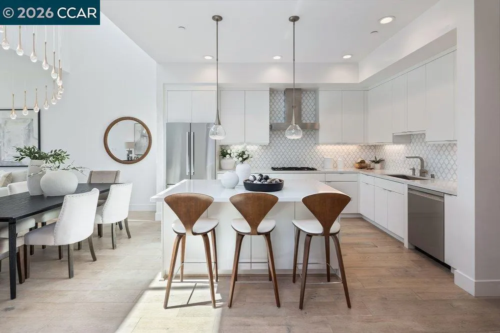 1954 Trinity Ave #302 Walnut Creek, CA 94596