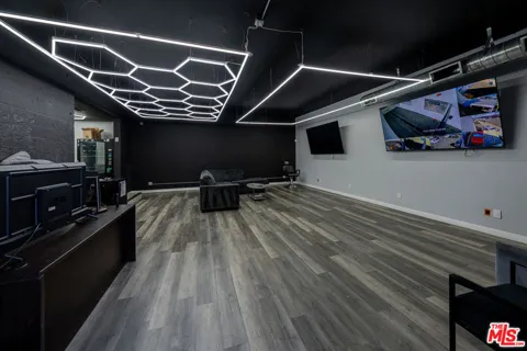 13831 Saticoy