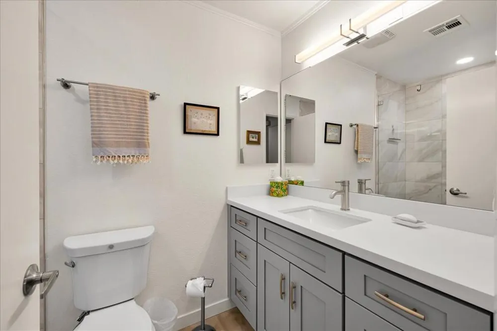 500 E Amado Road #203 Palm Springs, CA 92262