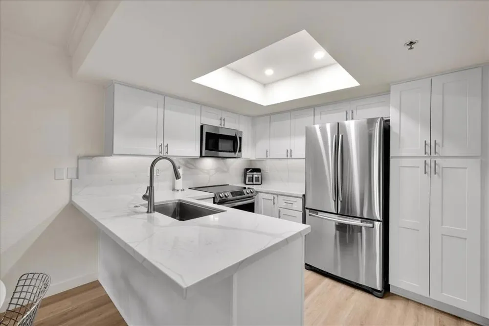 500 E Amado Road #203 Palm Springs, CA 92262